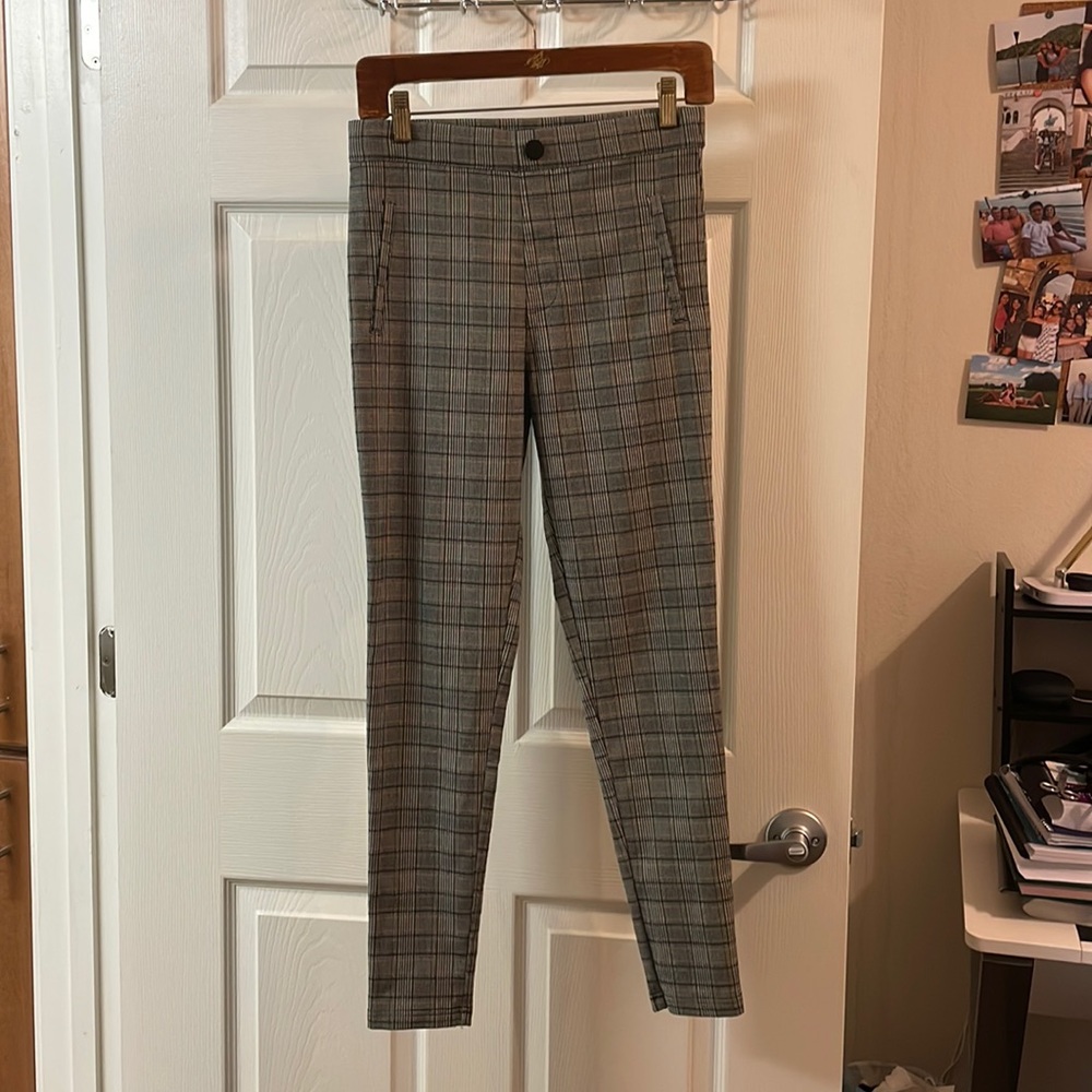 Zara pants size medium. Wore once!
